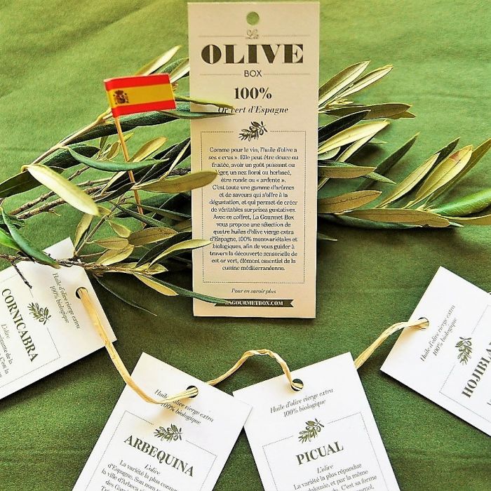 Coffret Cadeau avec recette frisellina, huile d'olive extra vierge