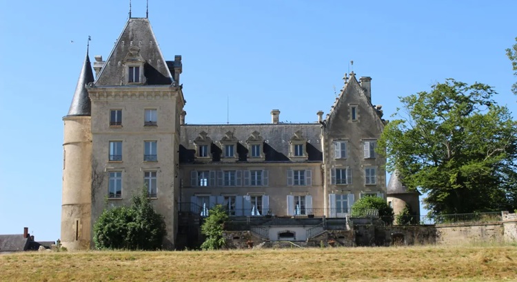 Le Château de Blet, château d'hôtes de charme dans le Berry